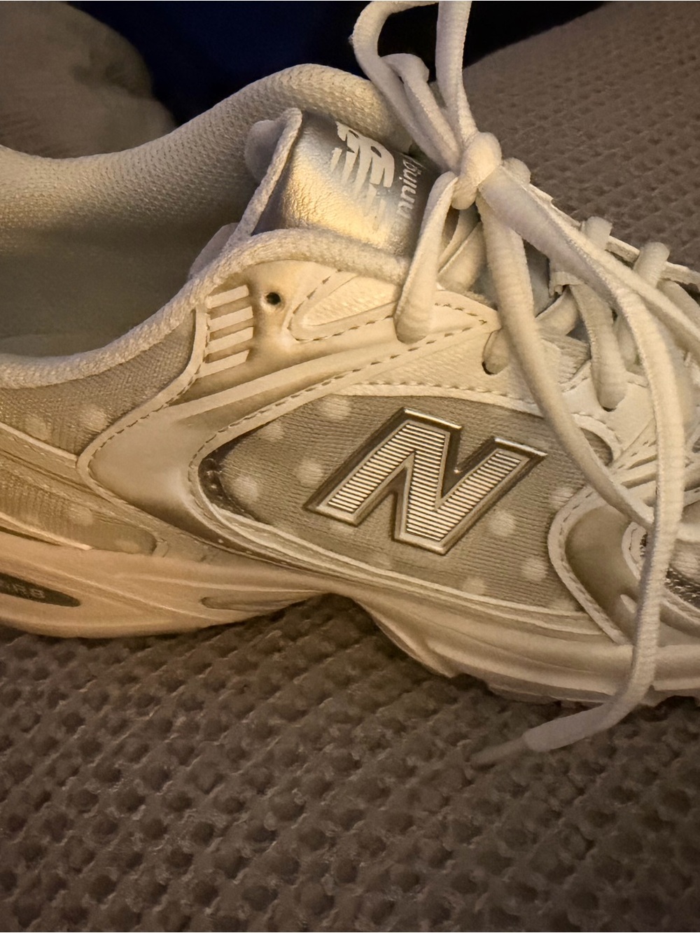 New Balance White and Silver Retro Runner - Picture 3 of 6